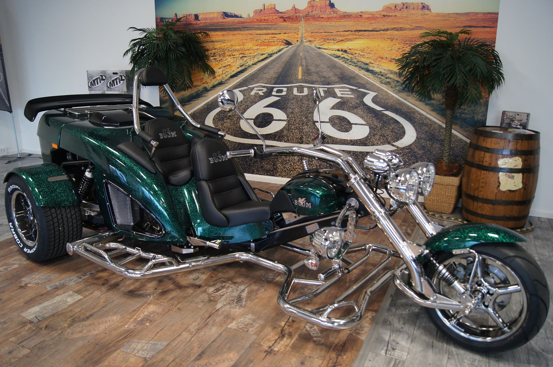 Anklicken für höhere Auflösung_6475_001 Boom Mustang Advance Touring Automatik_06475